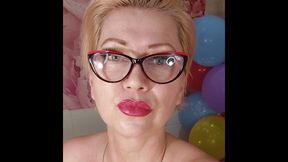 Dildoing of a mature bitch on a background of colorful balloons ...))