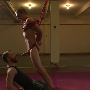 Hung Southern Stud Shoots a Hot Load in His Mouth