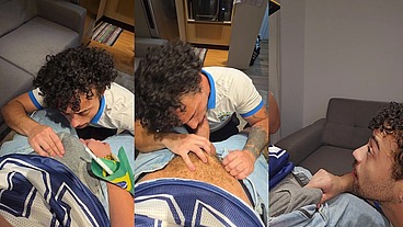 O GOSTOSO DOTADO FUDENDO COM TESÃO