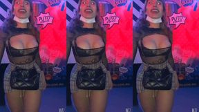 siempre me gusta salir de fiesta porque me excita grabarme en publico