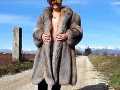 Italian exhibitionist mom