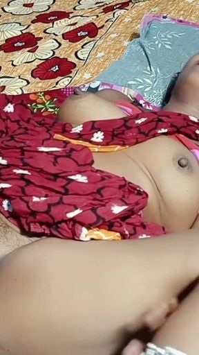 Key moment from &quot;Sali jamaibabu chudachudi bangla Desi house wife tight fucking&quot;