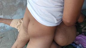 I Fucked My Step-stepmother's Friend's Virgin Pussy and Licked the Rose Juice Out of Her Pussy with Great Passion.