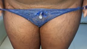 Stick a 25cm Banana in My Big Pussy to Satisfy the Horniness I Feel
