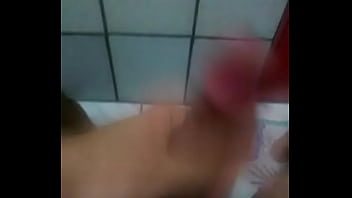 Punheta com gozada farta no final