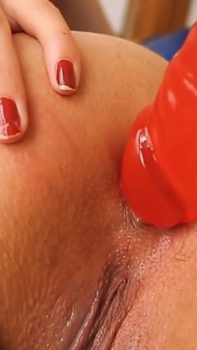 Homemade Playing Large Dildo Inside My Skinny Latina GF Vane Pussy