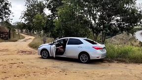 Her Car Broke Down On The Road But Soon A Hot Guy Appeared Who Helped Me Score