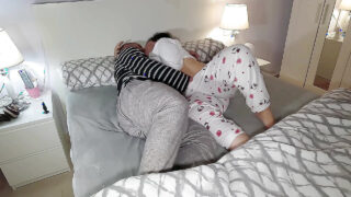 Madrastra amateur BBW recibe un creampie anal desagradable en su gran culo