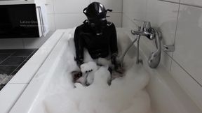 Relaxation Bath in Heavy Rubber