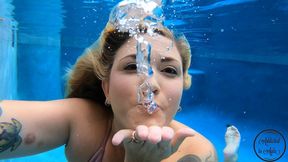 PLAYFUL IN THE POOL 720p