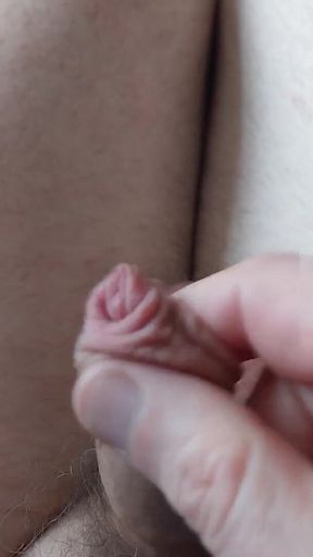Amazing Tiny- Clit Cumshot
