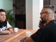 ME FOLLO A EXNOVIA FRENTE A SU CORNUDO Y GORDO NOVIO