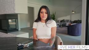Horny Latina Alice Thunder Serves Footjob To A Big Black Cock
