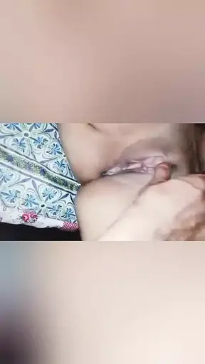 Desi Pakistani milf big natural boobs