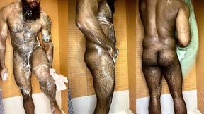 peludo musculoso no banho - completo