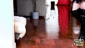 ”FRANKSTGIRLWORLD: Ploy Strips & Plays!”