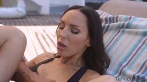 Sweet Brunette Conquers Intense Passionate Erotic Ride
