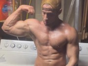 Dom King Muscle Jerk Flex '