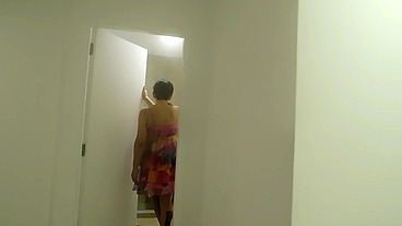 la puta de mi hermanastra se coje al plomero, se coje a mi novio en la habitacion y desp, completo