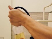 吸引ポンプをしながらおしっこ