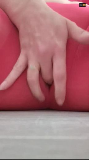 BIG SQUIRT!!! In Red Seamless Pantyhose
