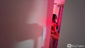 transei com minha cunhada depois de olhar ela pela brecha da porta, nao aguentei entrei no quarto e soquei na bucetinha da safada!