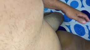 mayemarc1 - deitada de costa dando minha bunda por tras