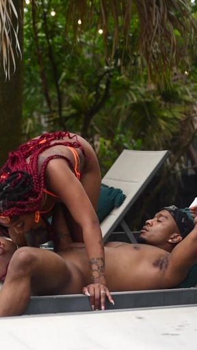 Poolside Quickie Premium: Honeydippedc