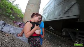 na caminhada para casa evangelica encontra mendigo de baixo da ponte e faz caridade - mary redqueen - sandro lima