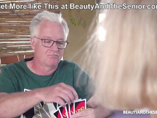 How Did I End Up Screwing Older man? Molly Cute & Paul Jones for BeautyAndTheSenior