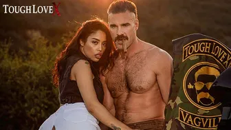 Charles Dera fucks Vanessa Sky outdoors at sunset