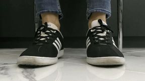 Wiggling toes WMV FULL HD 1080p