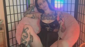 Boot Worship by a horny creature