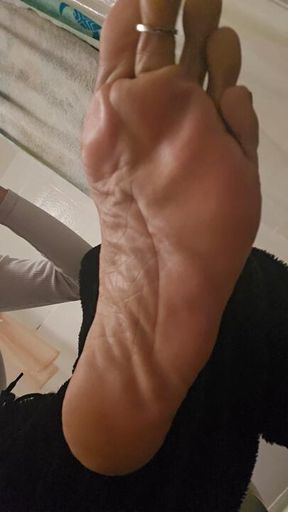 Your Gf's feet ain't shxt