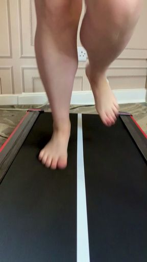 BBW milf on a Treadmill