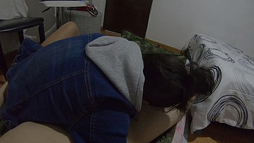 una compañera del trabajo se traga mi leche