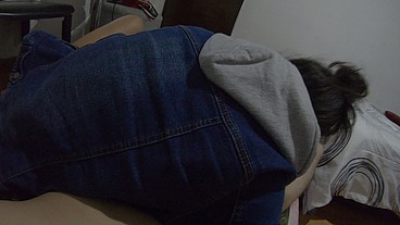 una compañera del trabajo se traga mi leche