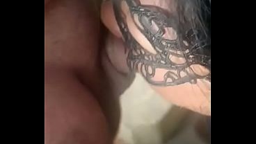 MORENA NOVINHA DE 19 ANOS FAZ BOQUETE NO COROA BONDOSO