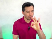 Hombre maduro americano tiene de amante a joven twink español en las vacaciones! Relato sexual