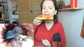 Pizza with Tropea onions and sausage - Exploration inside the stomach with PillCam 1080HD