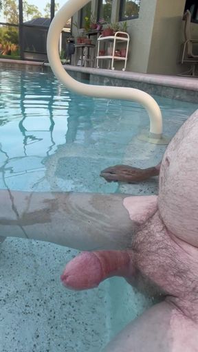 Pool Masturbation For The Neighbors