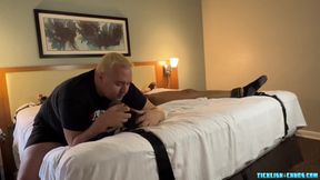 TicklishChub: Warren W wants lush Matt to give him pipe idolize and rigid kittles