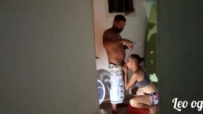 empregada pos camera escondida para chantagear patrao (agatha kent)