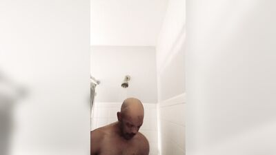 Showertime with Banga