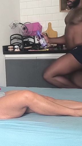 Iconic moment from &quot;Married woman from Rio Grande do Sul visiting her lover BBC in S&atilde;o Paulo and receiving erotic massage&quot;