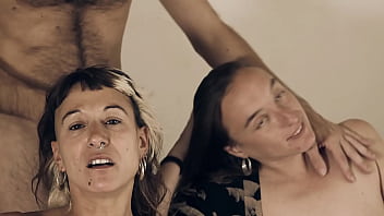 So hot 3some sucking tongues and masturbating all together