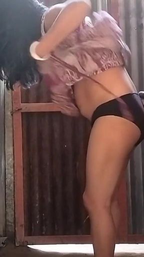 Desi Village Real Wife Chudai in Outdoor Doggystyle Fuck