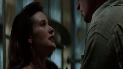 Demi Moore Disclosure Sexy Scene (Looped)