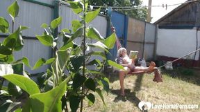 I caught my neighbor masturbating furiously outdoors porn