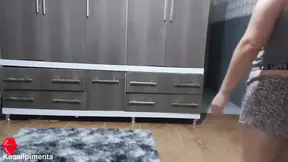 Married amateur gives best blowjob ever while blindfolded.